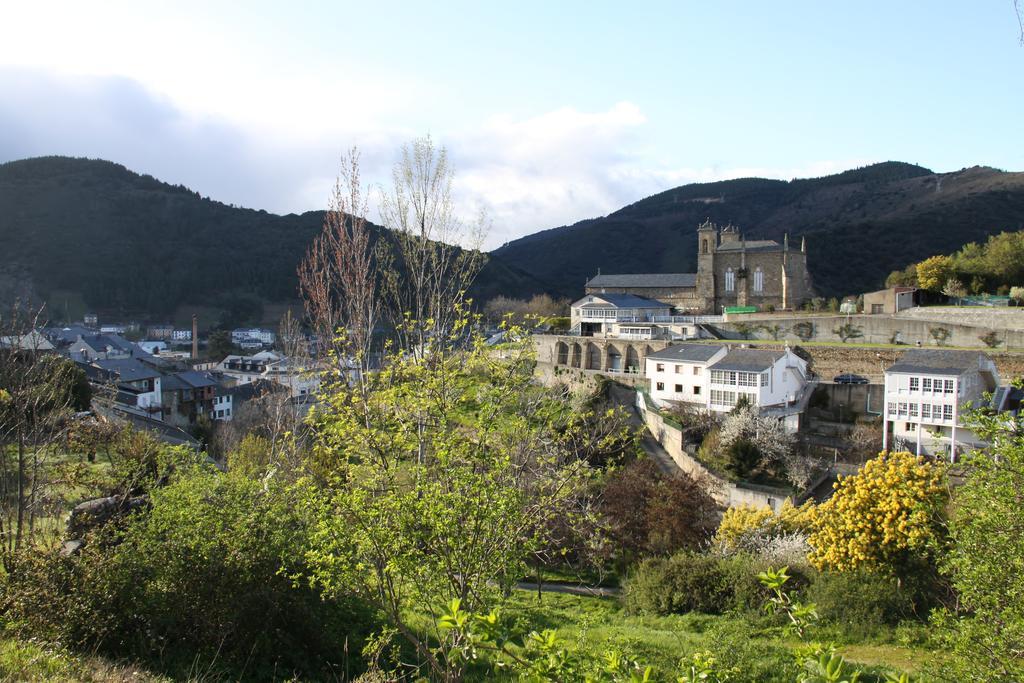 Venecia Bed&Breakfast Bed & Breakfast Villafranca Del Bierzo Exterior photo